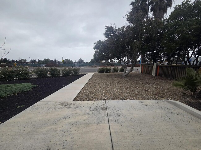 Building Photo - 1007 Bluebell Dr