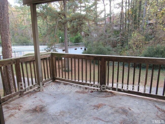 Building Photo - 552 Pine Ridge Pl