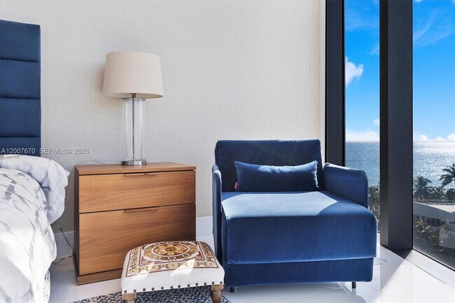 Building Photo - 17475 Collins Ave