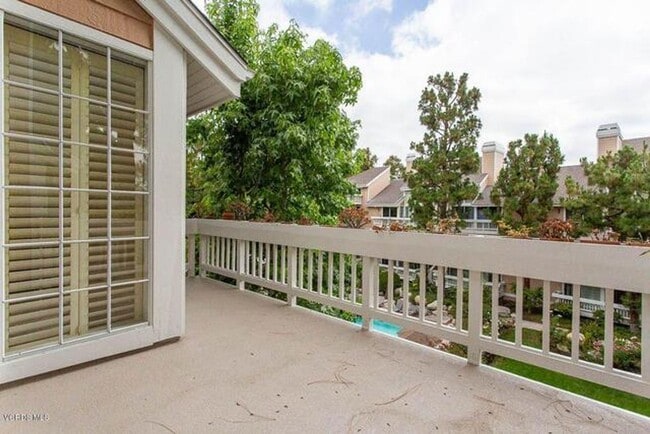 Building Photo - Marina del Rey Resort Style Living