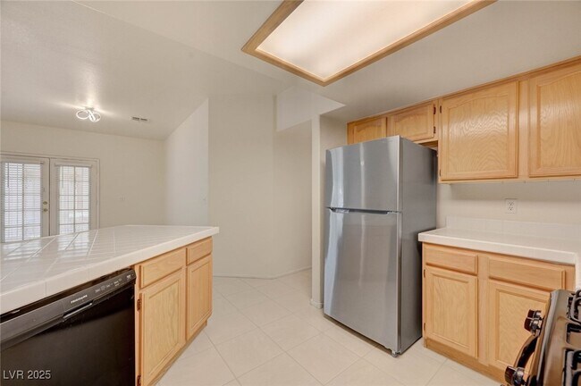 Building Photo - 8301 Boseck Dr
