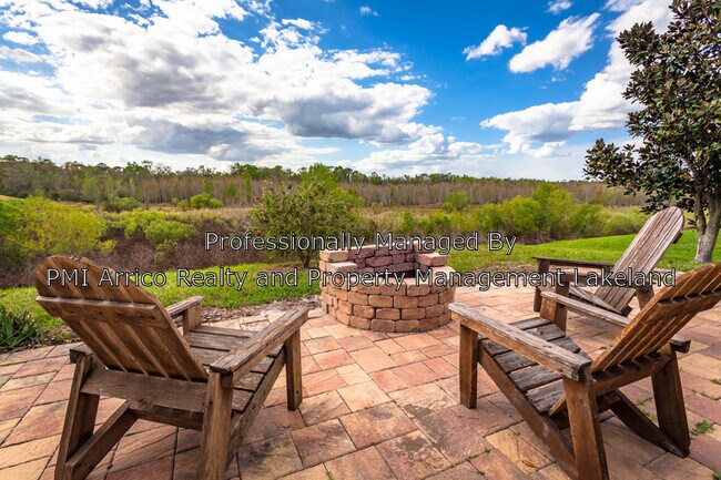 Building Photo - 3960 Sunset Lake Dr