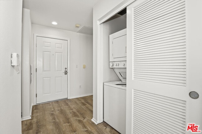 Building Photo - 13200 Pacific Promenade