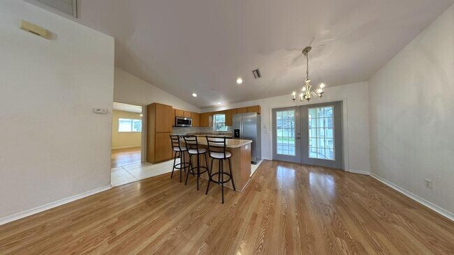 Building Photo - 3616 Spinner Ave