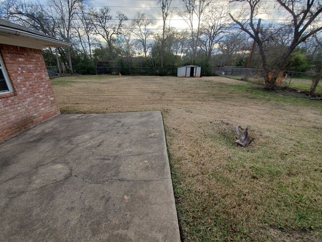 Building Photo - College Station - 3 Bedrooms / 2 bath Hous...