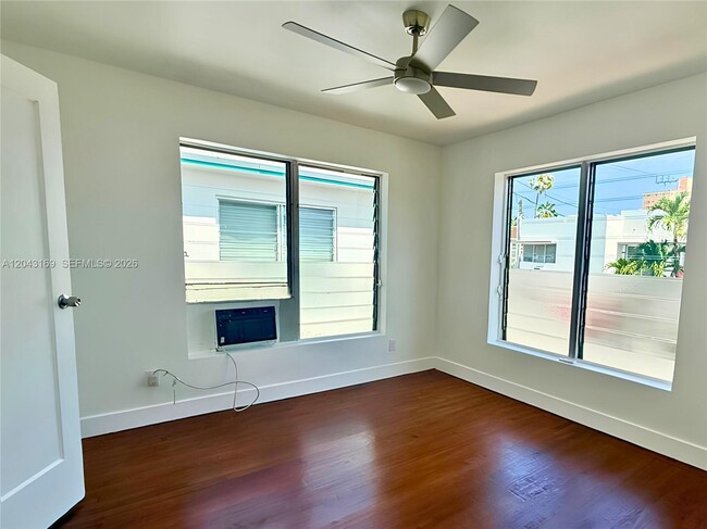 Building Photo - 641 10th St