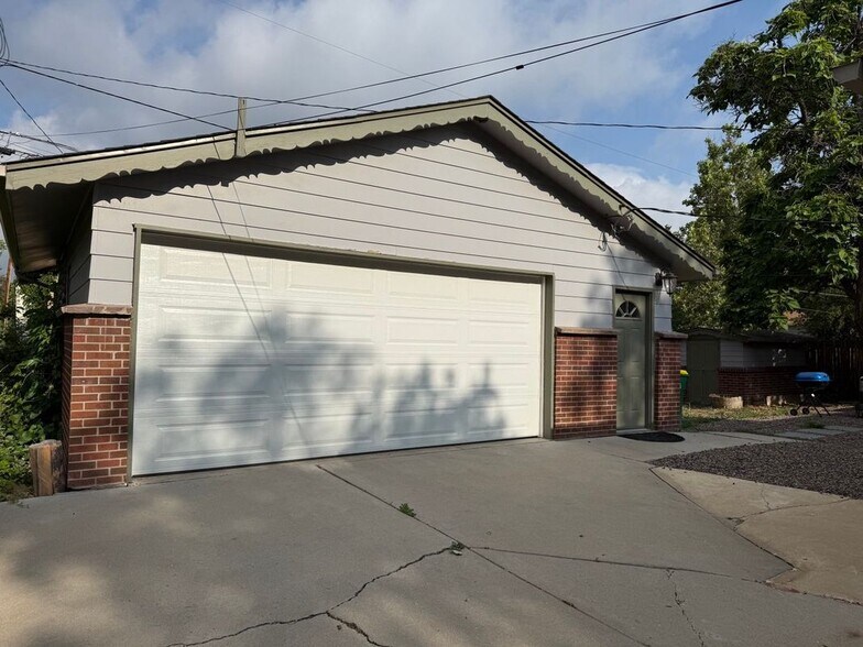 Building Photo - 1231 S Marshall St