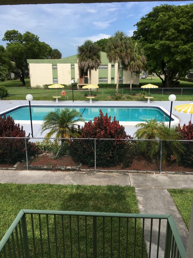 Building Photo - 4272 NW 89th Ave