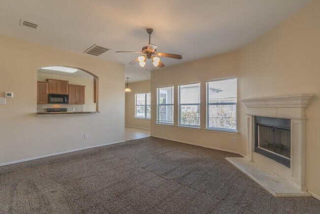 Building Photo - 2013 Rachel Ln