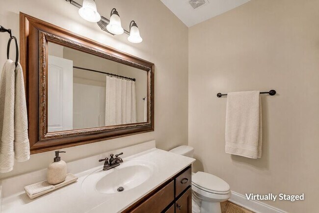 Building Photo - 7587 Crestridge Dr SE