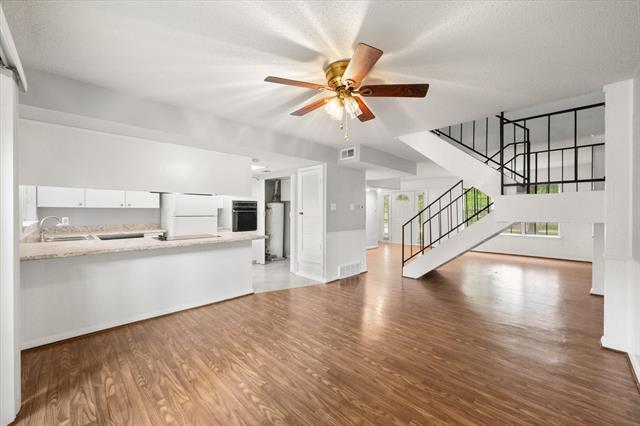 Building Photo - 376 Westview Terrace