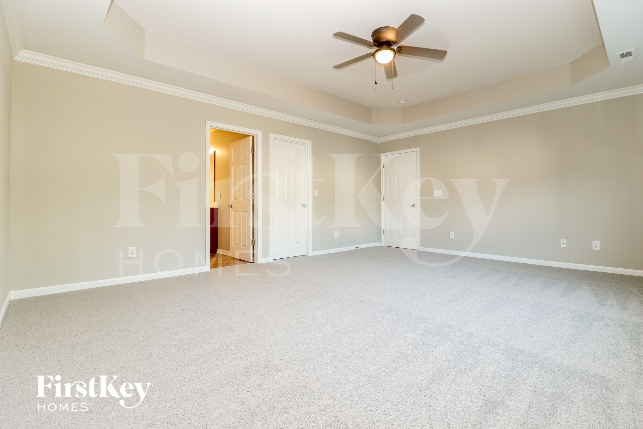 Building Photo - 426 Village Park Dr