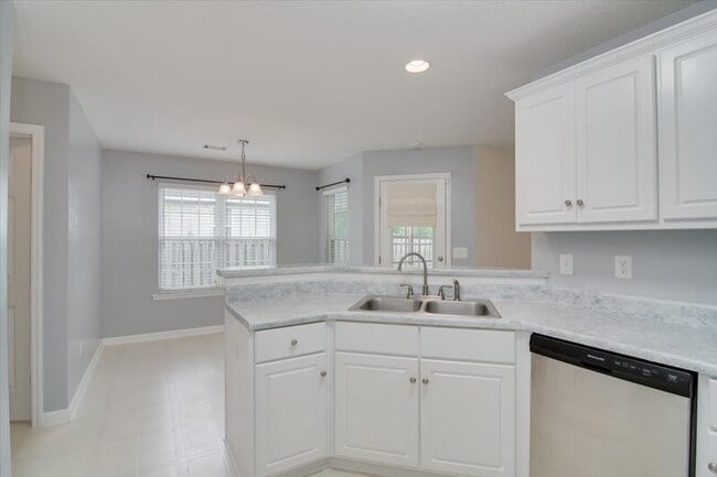 Building Photo - 1242 Watsonia Dr