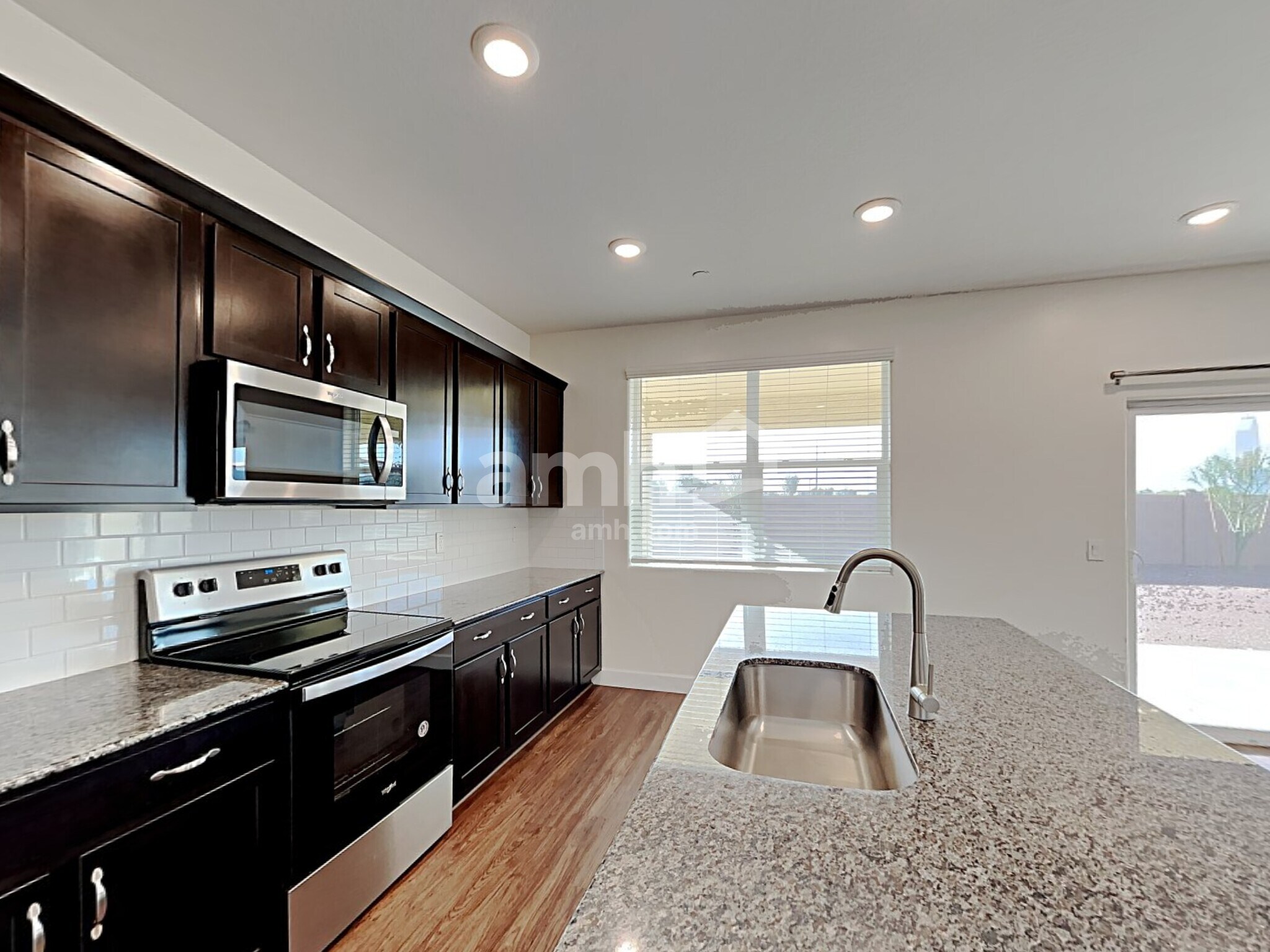 Building Photo - 5919 W Columbine Dr