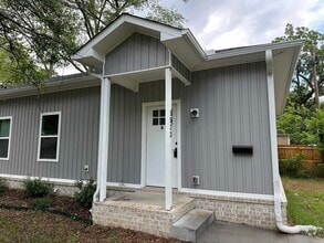 Building Photo - 1523 Cedar St