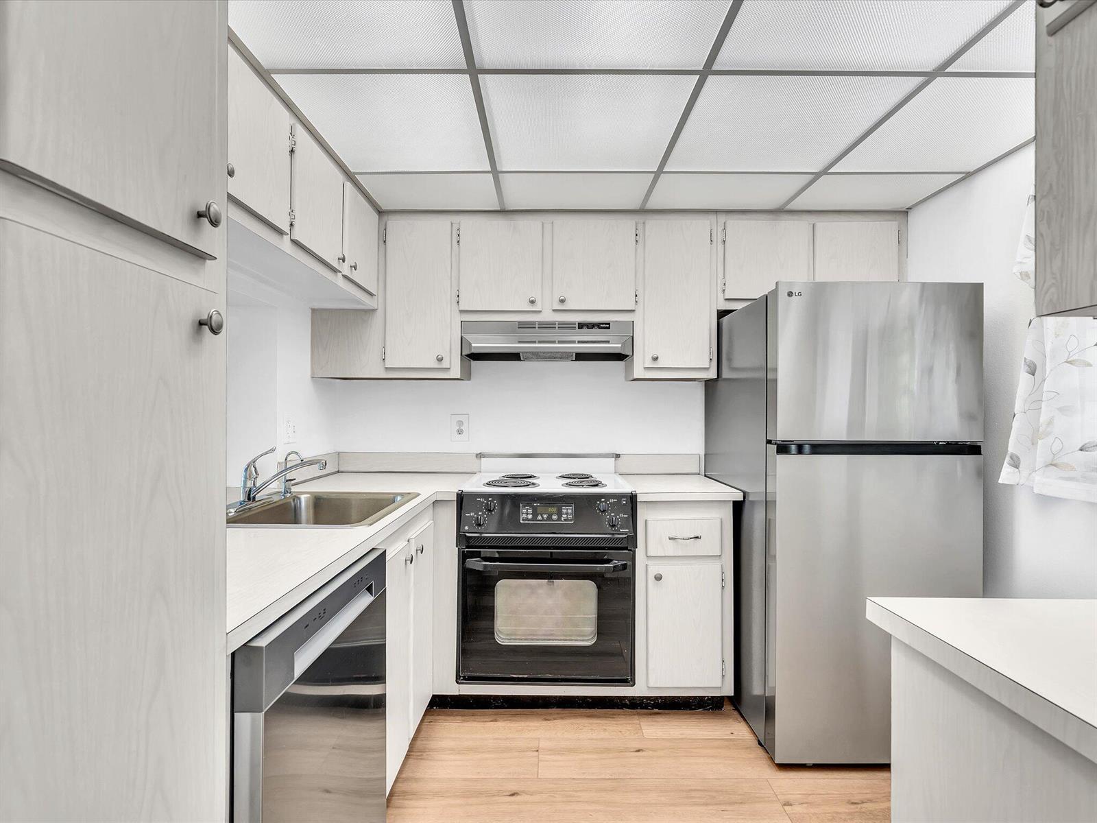 Building Photo - 9470 Poinciana Pl