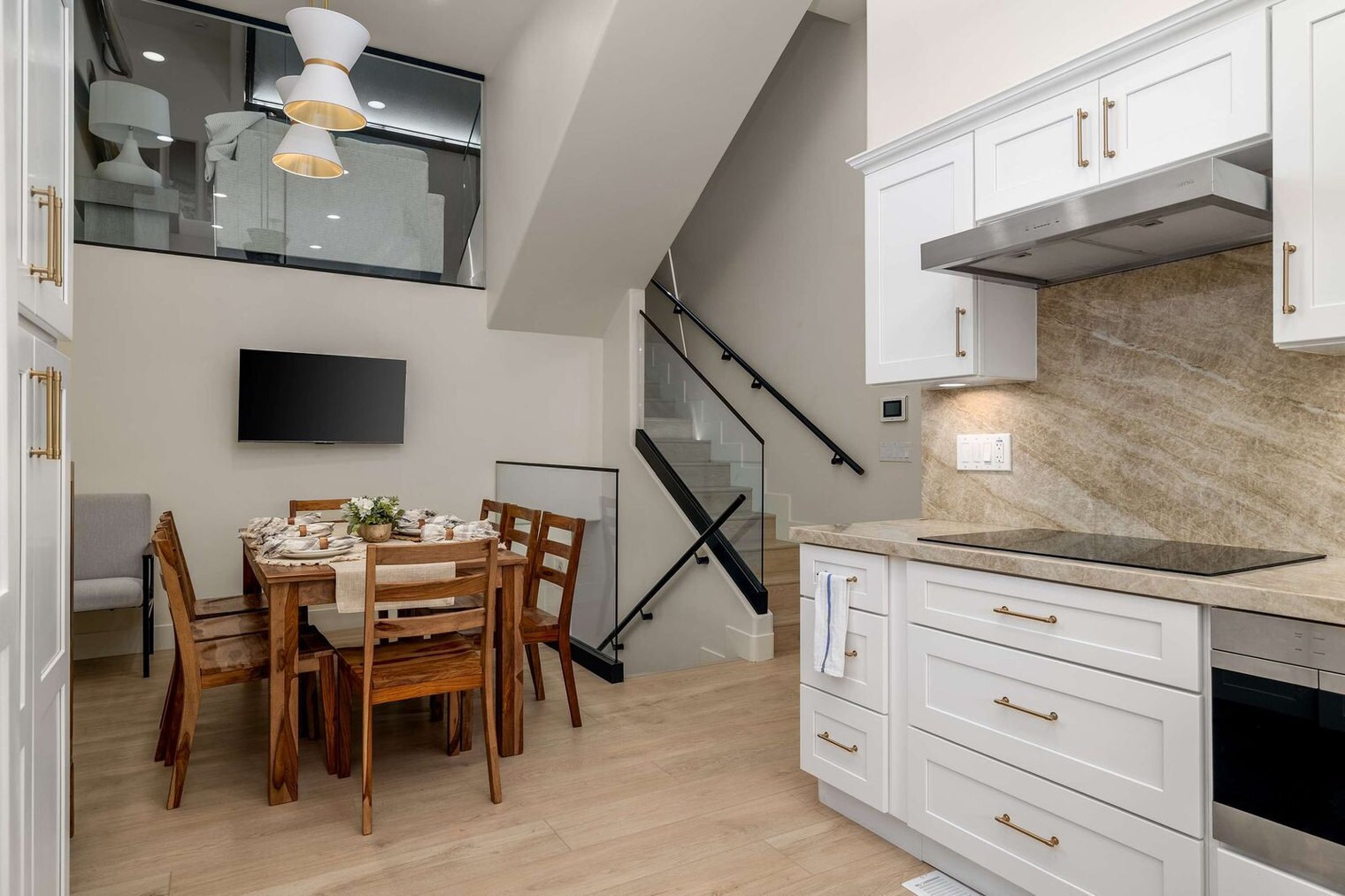 Building Photo - 357 Playa Del Sur St