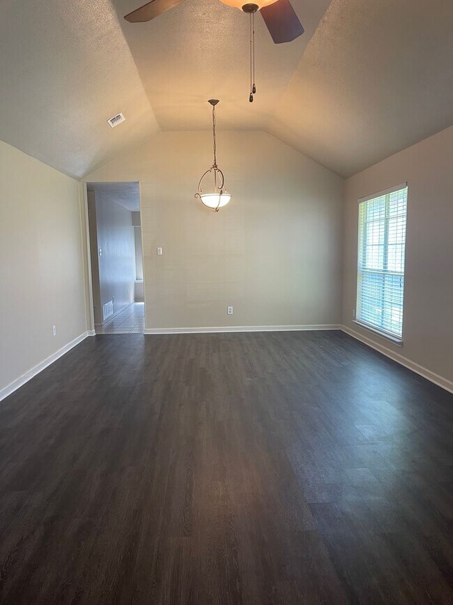 Building Photo - PICTURE PERFECT 3/2 Home in Superb Location in Highly Desirable Park Glen Neighborhood!(( Keller ...