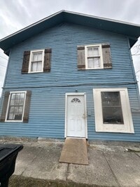 Building Photo - 212 Chestnut St