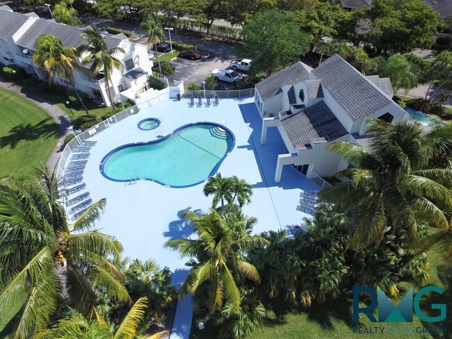 Building Photo - 3401 NW 44th St