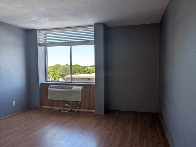 Building Photo - 7520 Hornwood Dr