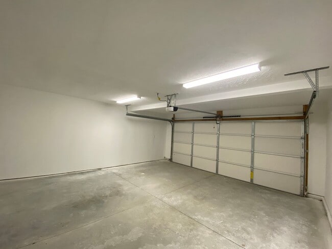 Building Photo - 413 East E Street