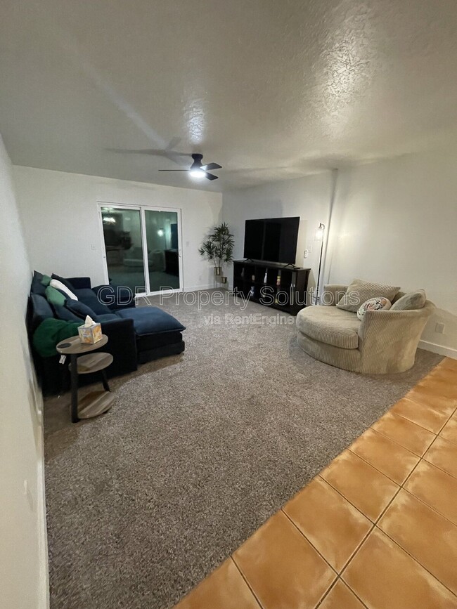 Building Photo - 520 Ortiz Dr NE