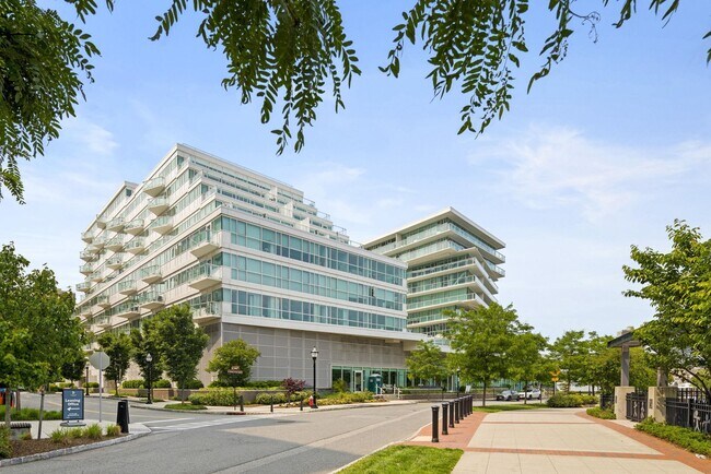 Building Photo - 800 Ave at Port Imperial