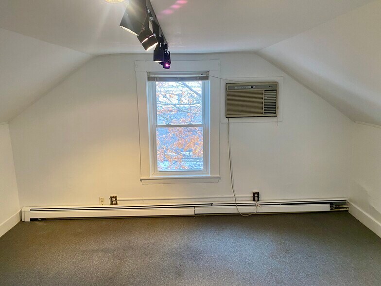 Building Photo - 18 Tremont St