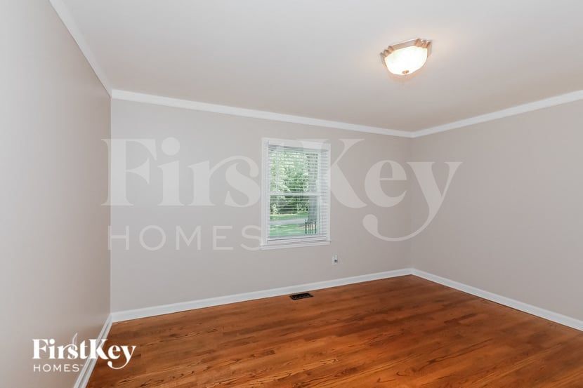 Building Photo - 120 Keowee Cir