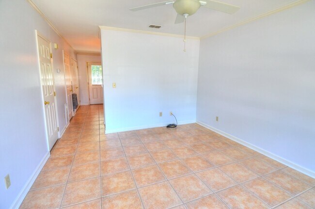 Building Photo - Centrally Located 2 Bedroom In Hillsborough With Great Updates!