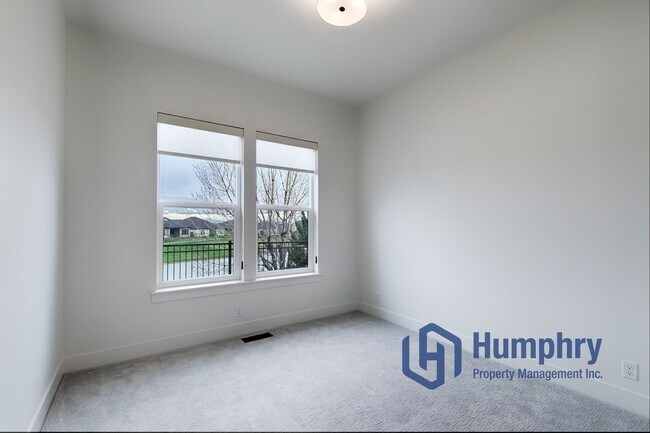 Building Photo - Brand new home stunning Valor Estates in Kuna