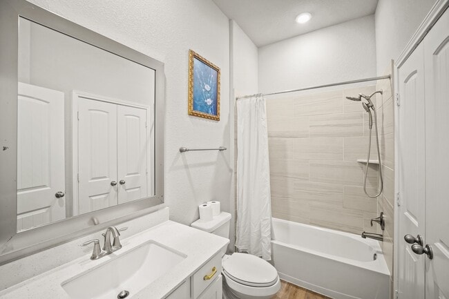 Building Photo - 19706 Dwight Eisenhower Dr