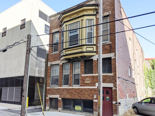 Building Photo - 112.5 S College Ave