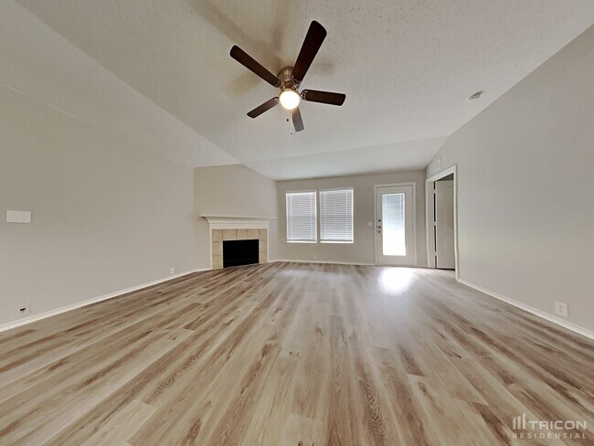 Building Photo - 4512 Merlot Dr