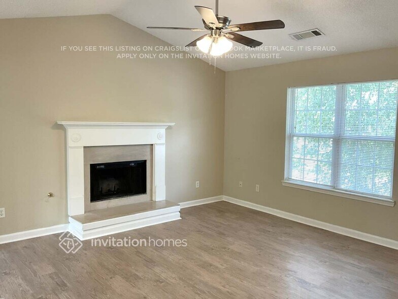 Building Photo - 4072 Olde Glen Cove