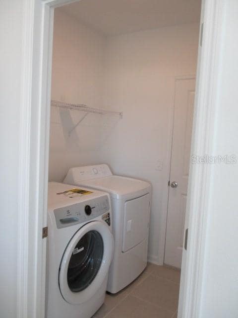 Building Photo - 3382 Alexander Dr