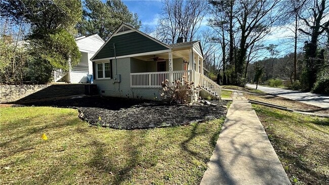 Building Photo - 1770 Springview Rd NW