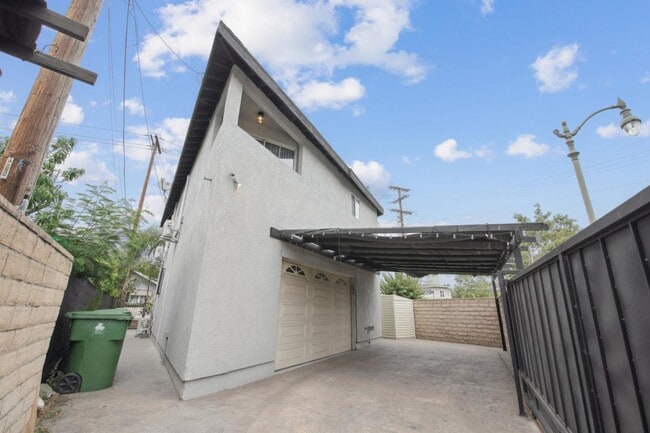Building Photo - 3628 Arroyo Seco Ave