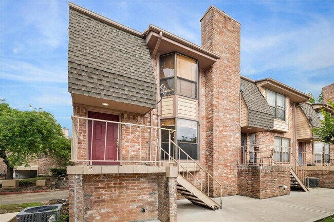 Building Photo - 2211 Place Rebecca Ln