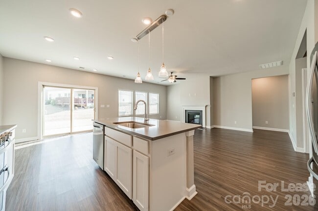 Building Photo - 4124 Canopy Creek Dr