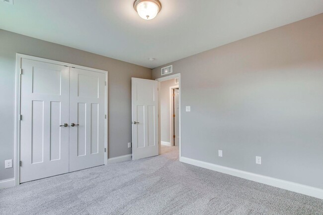 Building Photo - East Jefferson County Home For Rent