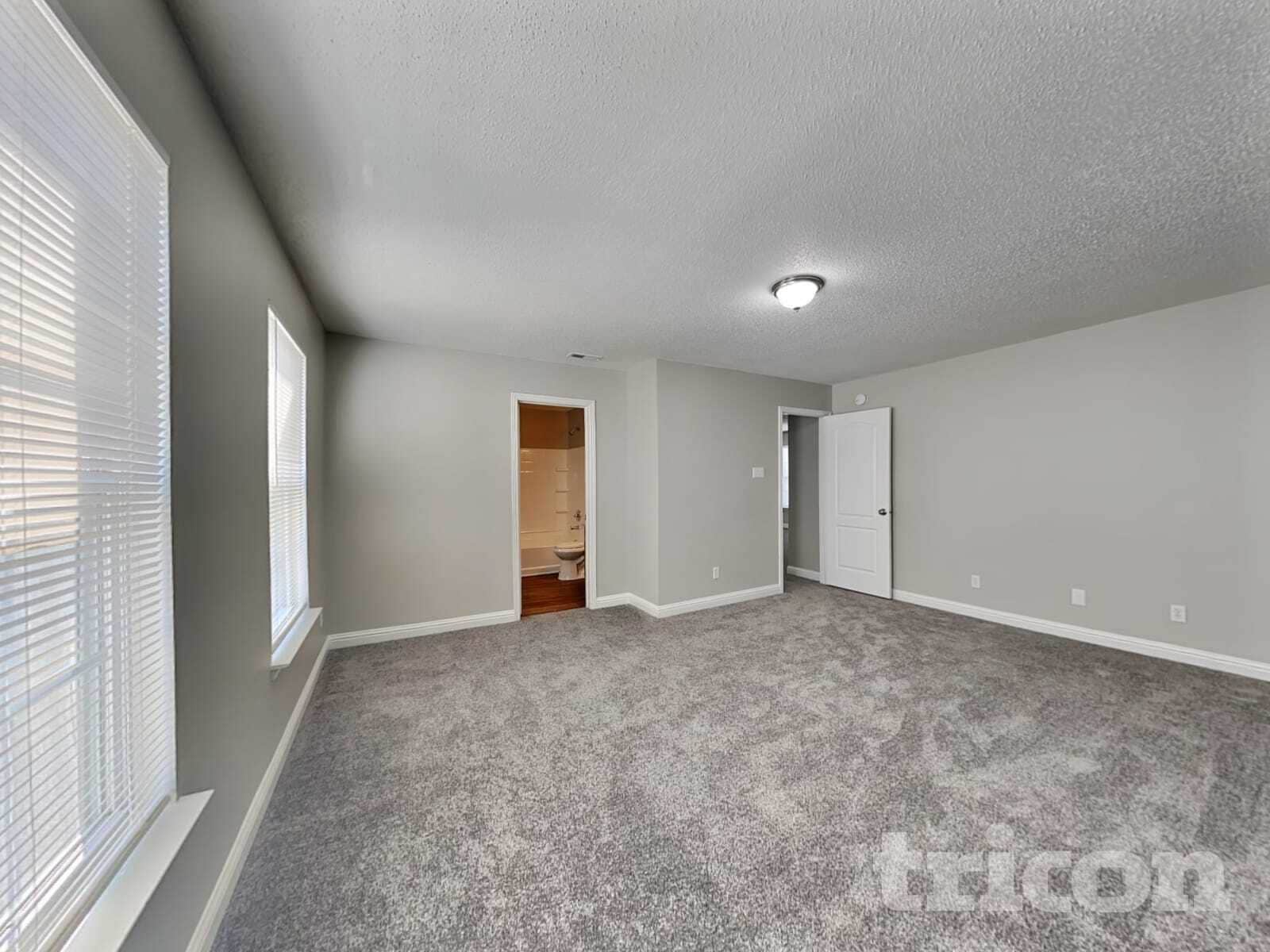 Building Photo - 1840 Blackmore Dr
