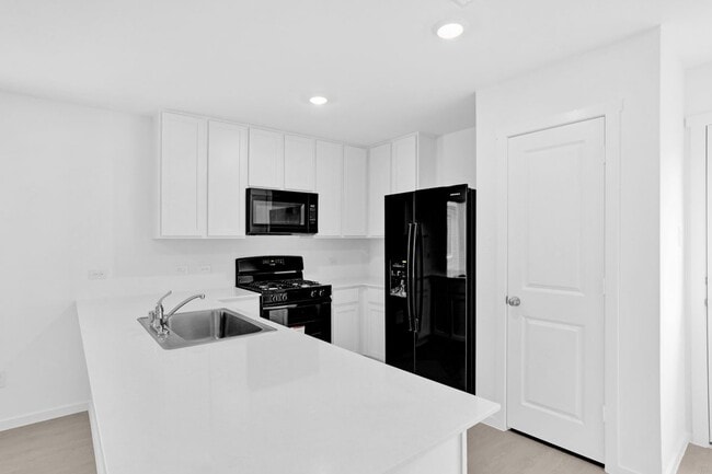 Building Photo - 835 Madrono Dr