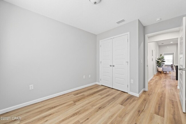 Building Photo - 3 bedroom 3 bath
