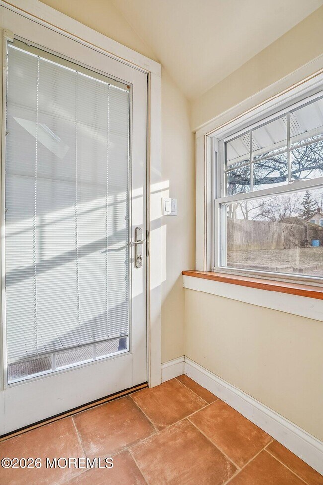 Building Photo - 108 Burlington Ave