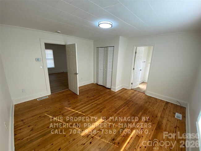 Building Photo - 1204 W A St