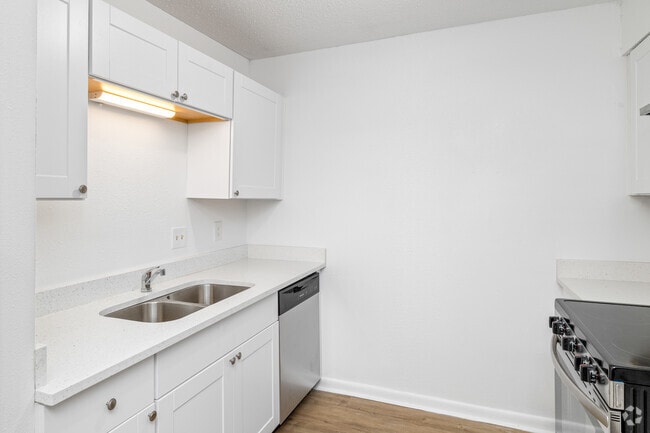 Interior Photo - Willowbrook