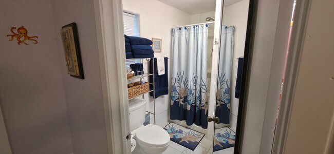 Building Photo - 1915 Avenue O 1/2