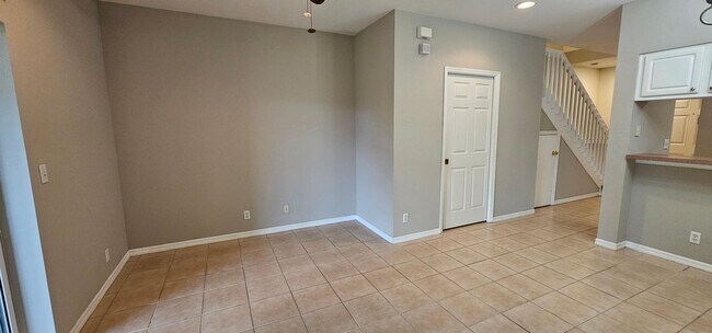 Building Photo - 2 Bedroom Townhouse in Cypress Landing – Available Now! $500 off of FIRST month's rent!
